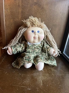 Cabbage Patch Kid Crimp ‘n Curl Puppe Hasbro blond blaue Augen Zunge raus 1991 - Bild 1 von 15
