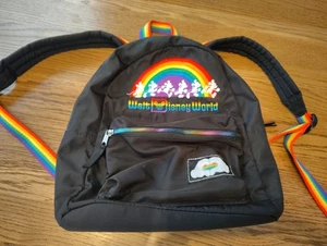 Walt Disney World Pride Mini-Rucksack Regenbogen bestickt Mickey Mouse gebraucht, in einwandfreiem Zustand schwarz - Bild 1 von 7