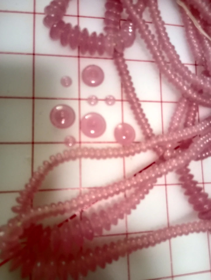 Cuentas redondas planas de vidrio rosa vintage 15" hilo 3x5mm a 5x12mm Japón ocupado Foto 1 de 4