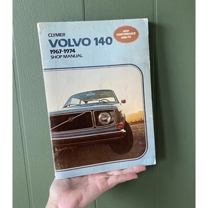 VOLVO 140 Book 1967-1974 Tune Up Shop Car Repair Service Rare CLYMER Manual A222 - Imagen 1 de 11
