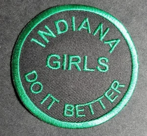 Parche verde bordado Indiana Girls Do It Better aprox 3" - Imagen 1 de 2