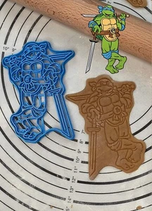 Cortador de galletas de 6"" tortuga ninja Leonardo de calidad premium - Imagen 1 de 11