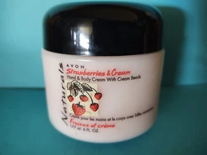 AVON Naturals ERDBEEREN & CREME Hand- & Körpercreme mit Perlen 6 oz - eingestellt - Bild 1 von 3