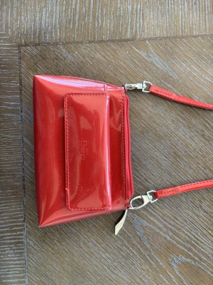 Mini bandolera de charol Beijo Foto 1 de 4