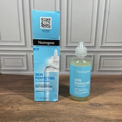 Neutrogena Skin Perfecting 9% AHA/PHA Blend Daily Liquid Exfoliant 4 fl oz New - Image 1 of 4