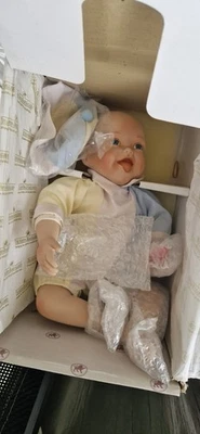 THE ASHTON DRAKE GALLERIES  Porzellan Puppe Baby - Bild 1 von 3