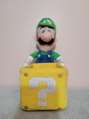 Nintendo Little Buddy Super Mario Luigi Sosteniendo Bloque de Monedas 10" Juguete de Peluche 1350 Foto 1 de 3