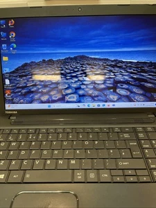 Toshiba Satellite C50-A- Intel Celeron 500gb Sss 4gb Windows 11 Running Slow - Picture 1 of 9