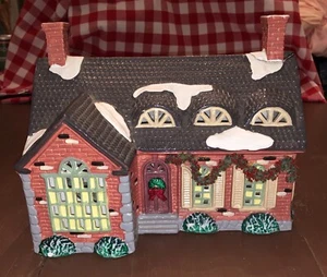 Dept. 56 - Snow Village "STONEHURST HOUSE" 51403 1988 Retired Ceramic - Picture 1 of 12