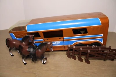 Ertl Alamo Quarter Horse Farms Truck & Trailer Two Horses Vintage - Изображение 1 из 4