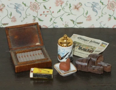 Reutter MINI Raucher-Set Zigarren Pfeife Zündhölzer Tabakdose Zeitung Roombox - Bild 1 von 4