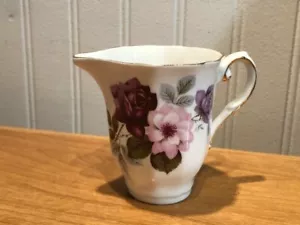 Vintage ROYAL GRAFTON Sugar Bowl & Milk/Cream Set made of Fine Bone China - MINT - Picture 1 of 8