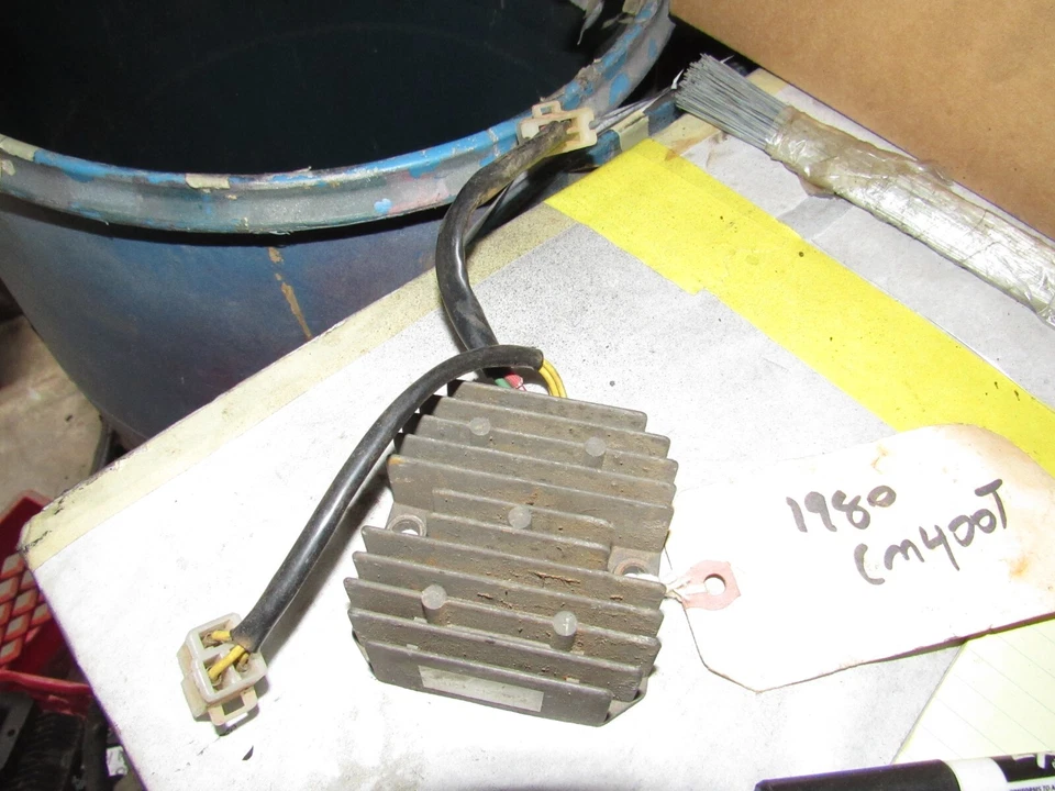 Honda cm400 T 1980 regulador de tensión rectificador  Foto 1 de 1