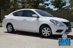 2017 Versa 1.6 SV ALL PWR 15K ORIG MILES OLD LADY OWNED CLEAN - Picture 1 of 4