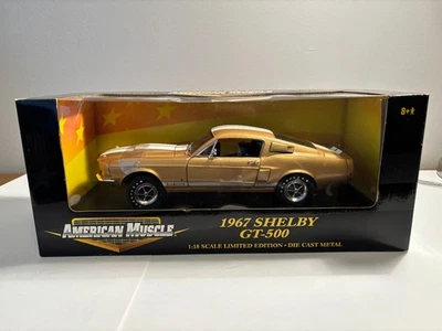 American Muscle 1967 Shelby GT-500 dorado 1:18 *Raro* *Nunca abierto* Foto 1 de 3