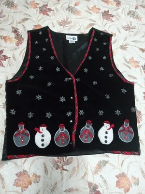 Paul Harris Design Holiday Vest - Image 1 of 3