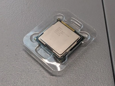 Intel Core i3-2120t 2.6Ghz 32nm Sandy Bridge LGA 1155 35w TDP - Image 1 of 3