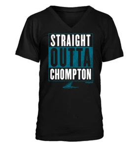 Camiseta Straight Outta Chompton - cuello en V para hombre - tiburones de San José - Imagen 1 de 4