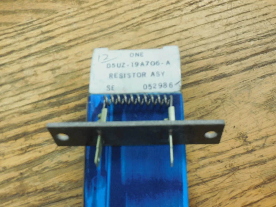 Новый из старых запасов 1975 - 1979 Ford E100 E250 E350 резистор двигателя вентилятора кондиционера D5UZ - Изображение 1 из 1