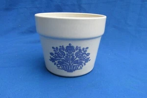 Vintage Pfaltzgraff Yorktowne Pattern Pottery Planter Flower Pot 1982 USA - Picture 1 of 4