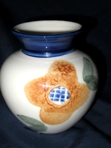 Robert Gordon Australia Pottery Bulb Shape Vase Rustic Flowers Vintage 11CmT - Picture 1 of 21