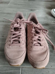Nike MD Runner Trainers Size 5 Pink - Picture 1 of 7