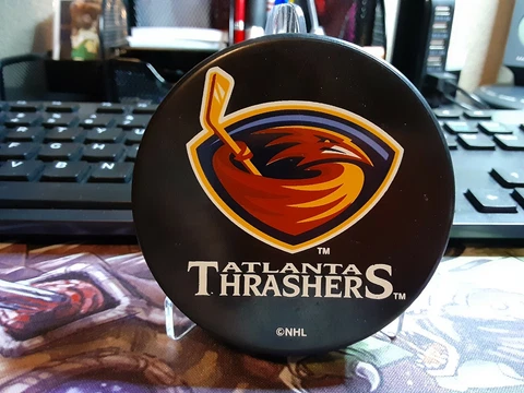 π NHL Atlanta Thrashers Vintage Official Hockey Puck RARE Cover
