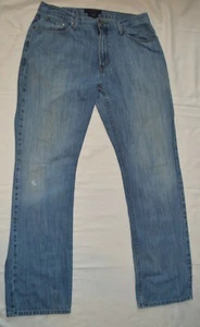 Tommy Hilfiger Classic Fit Size 33 X 34 Men's jeans,lightly distressed (24, Pl10 - Picture 1 of 8