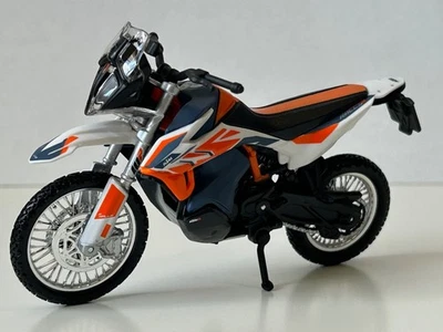 KTM 790 Adventure R Rally Motorbike Motorcycle Model Toy Diecast 1:18 Bburago - Image 1 of 4
