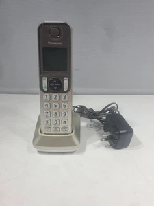 Zestaw słuchawkowy Panasonic KX-TGFA30 i podstawa ładowarki PNLC1040 - Zdjęcie 1 z 3