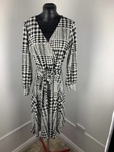 Richard Allen X H&M B&W Houndstooth Fit &Flare Stretch V Neck Dress Size M - Picture 1 of 16