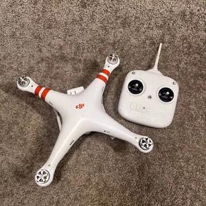 DJI Phantom Vision PV330 Camera Drone With Controller- Parts - Untested - Picture 1 of 12