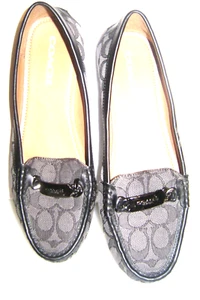 Coach 'Olive' Women's Black ton Monogrammed Canvas Slip-On Moccasin Flats 10 B - Picture 1 of 5