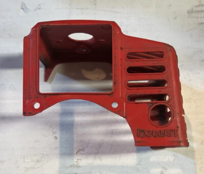 TORO TC1000 15.9cc STRING TRIMMER ENGINE COVER - Image 1 of 2