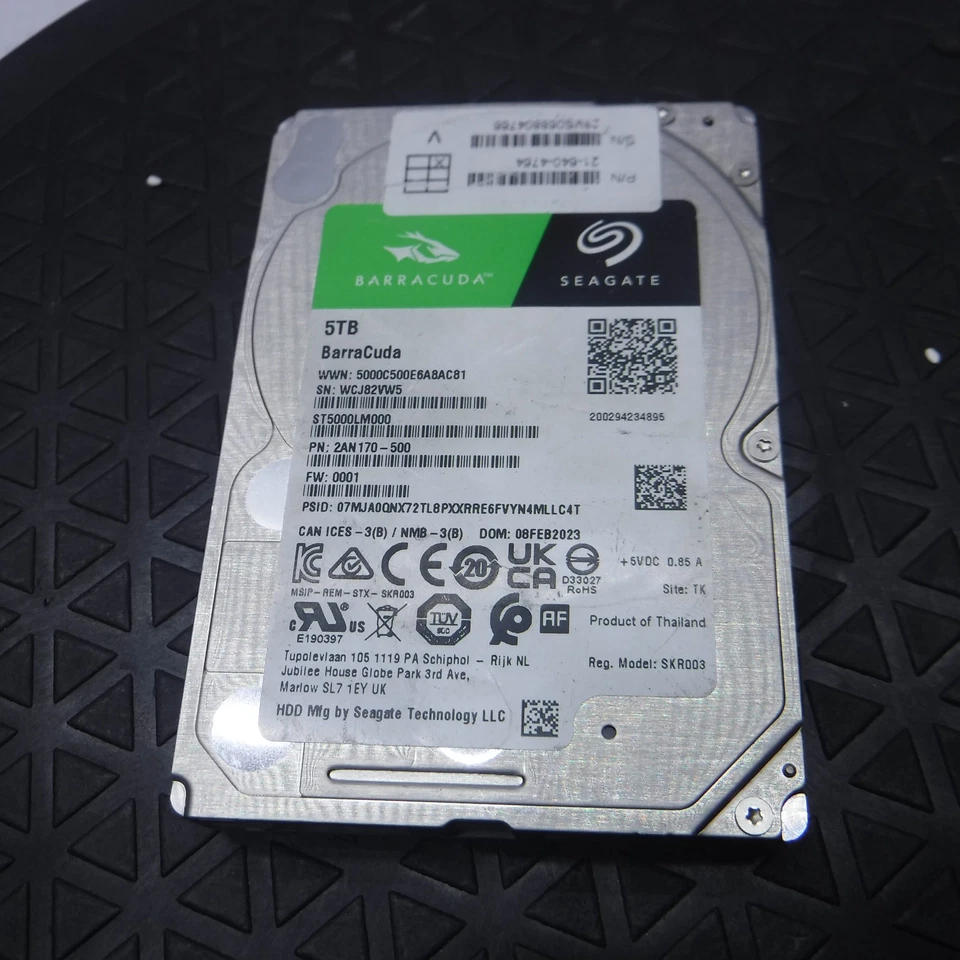 DISCO DURO SEAGATE BARRACUDA 5 TB ST5000LM000 2,5 PULGADAS 5526 RPM SATA 3 T13 B17 Foto 1 de 4