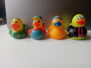 💥 Rubber Duck Large Yellow Rare duck!  duck quackery bath toy BIN B - Picture 1 of 6