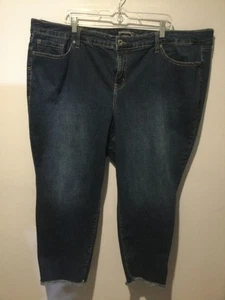 TORRID "FEEL THE FIT" CROP BOYFRIEND HIGH RISE DARK WASH RAW HEM JEANS GR. 28 - Bild 1 von 10