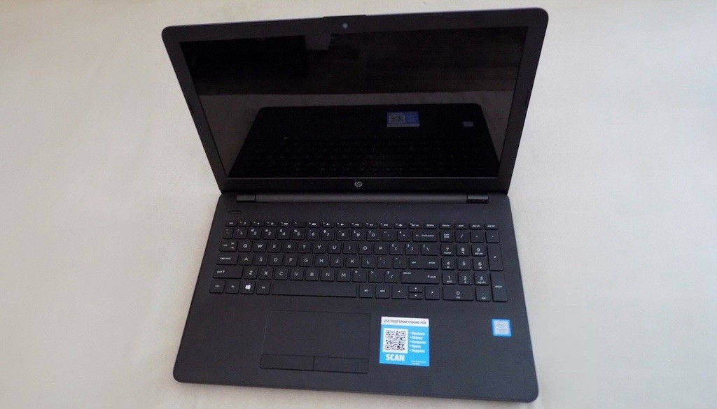 hp Laptop 15-bs071nr i5-7200 黒木目キズ有り hp Laptop 15-bs071nr i5-7200 黒木目キズ有り hp Laptop 15-bs071nr