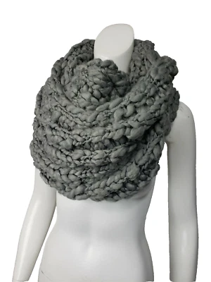 FREE PEOPLE Dreamland Chunky Knit Infinity Scarf Gray NWT $68 - Image 1 of 2