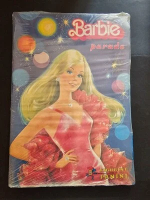 ALBUM PANINI SEALED/SIGILLATO + SET COMPLETO FIGURINE STICKERS BARBIE PARADE - Immagine 1 di 2