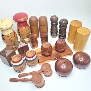 JAPAN, Cali Redwood, Walnut, Barrels & 6-Hole Vintage Wooden Salt Pepper Shakers - Picture 1 of 14