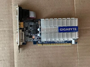 GIGABYTE GV-N210SL-1GI NVIDIA GEFORCE GT210 1GB PCIE GRAPHICS CARD L7-4(6) - Picture 1 of 3