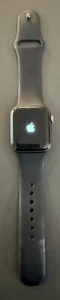 Apple Watch Series 4 40mm Aluminiumgehäuse in Gold mit Sportarmband in Schwarz - Zdjęcie 1 z 2