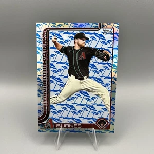 2025 Topps Series 2 #394 Corbin Burnes Holiday Beach Umbrella Variation /25 SSP - Picture 1 of 2