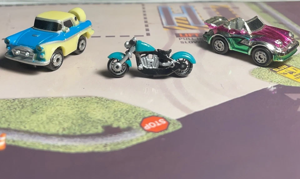MicroMachines Scaled Harley (Green/Black/Chrome) OTHER VEHICLES NOT INCLUDED - Image 1 of 4