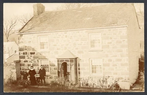 Postcard Plymouth Devon publisher Unknown Location detached family house RP - Picture 1 of 2