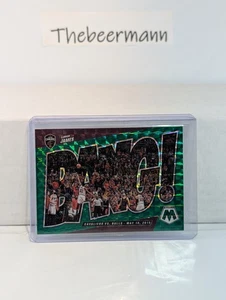 2021-22 Panini Mosaic LeBron James Bang Green Mosaic #12 Los Angeles Lakers - Picture 1 of 2