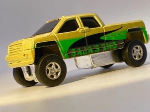 Maisto🔥Vintage 2001 GMC Terradyne Pickup Truck -1/64- Push N Go Motor - Picture 1 of 12