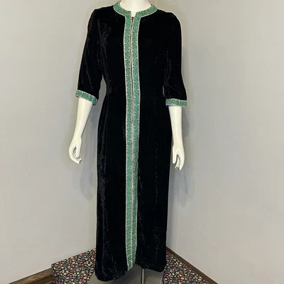 Vintage Saks Fifth Avenue Black Velvet Dressing Gown - Image 1 of 4