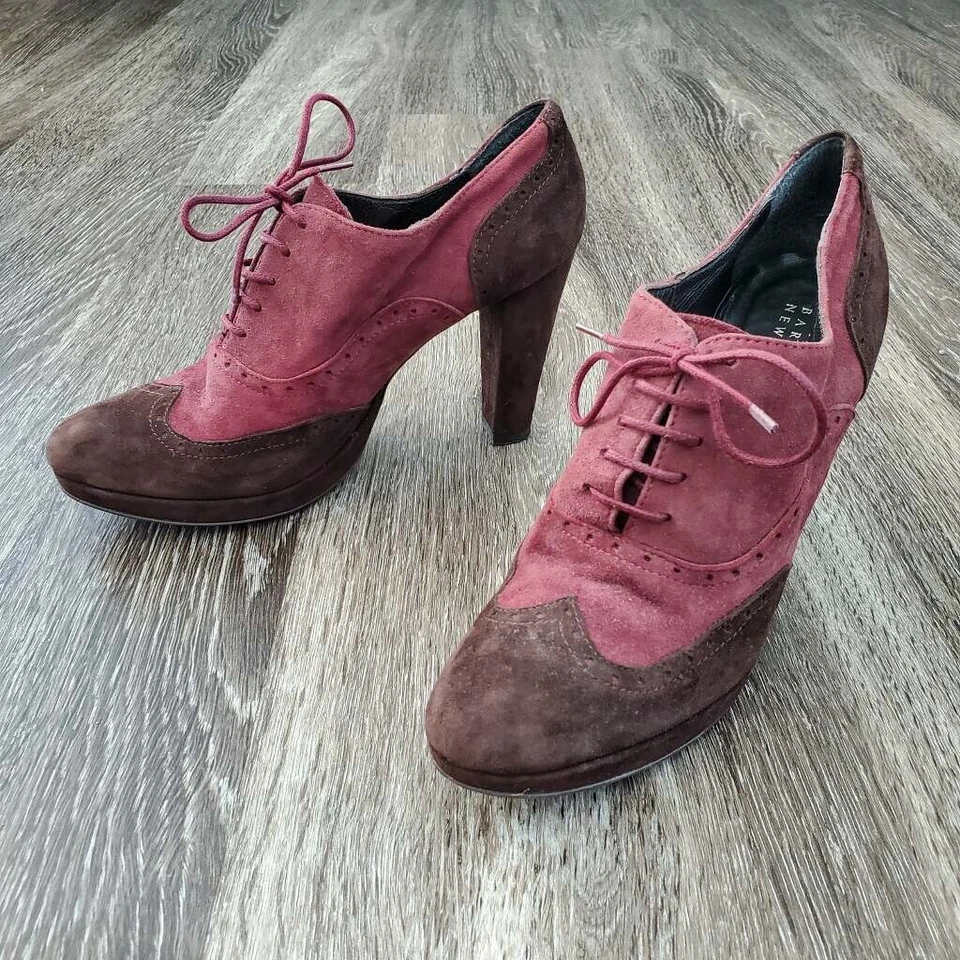 Tacón de Gamuza Borgoña Barney’s Talla (37) 6.5 ENVÍO GRATUITO Foto 1 de 4